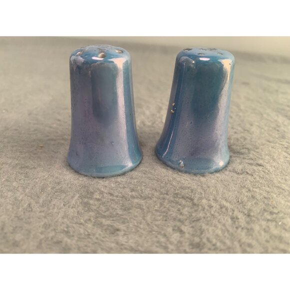 Vintage Japanese Iridescent Blue Salt & Pepper Shakers Floral Design 1950s - Picture 2 of 9